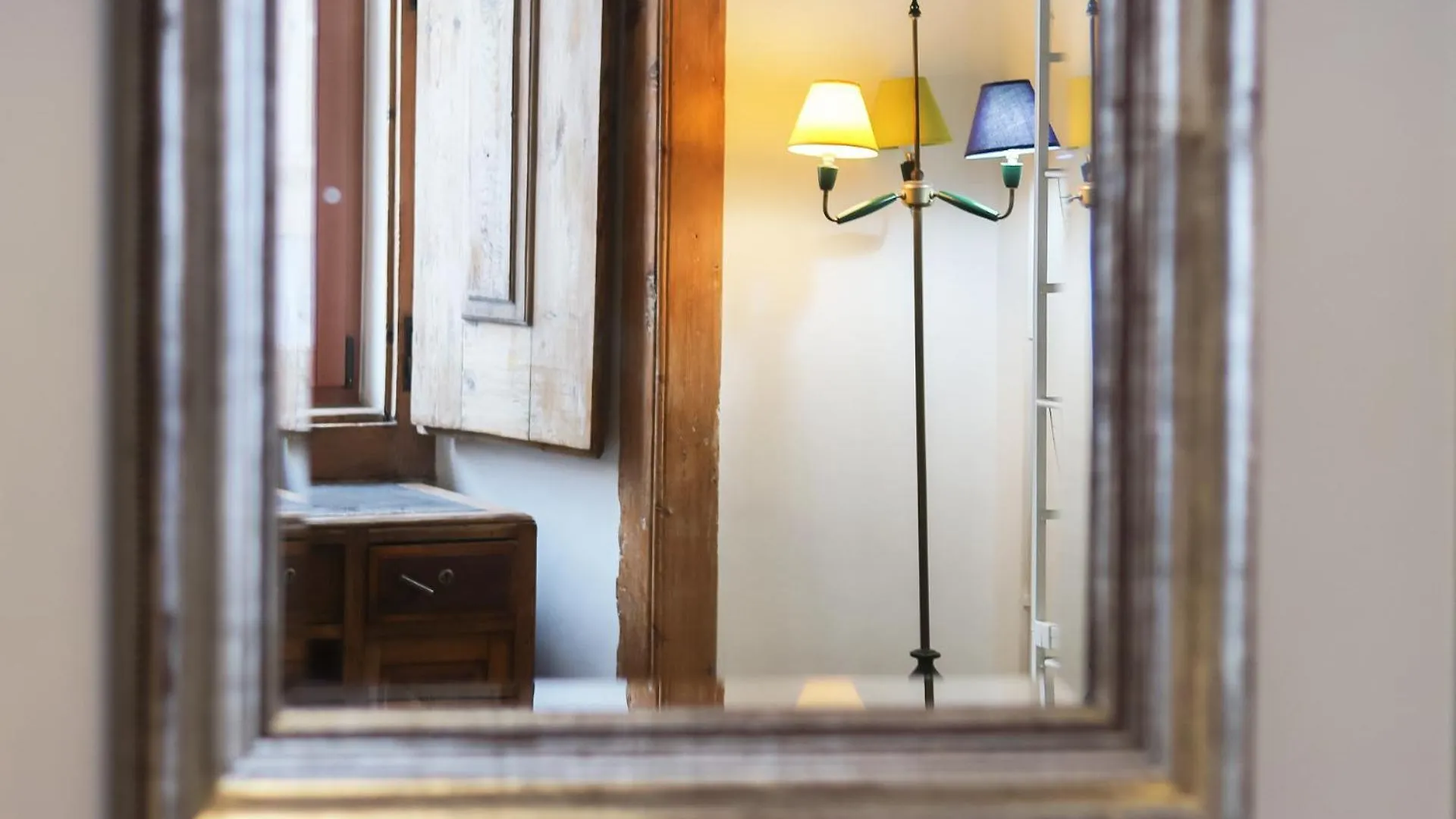 Downtown Vintage Suites By Homing Лиссабон Гостевой дом