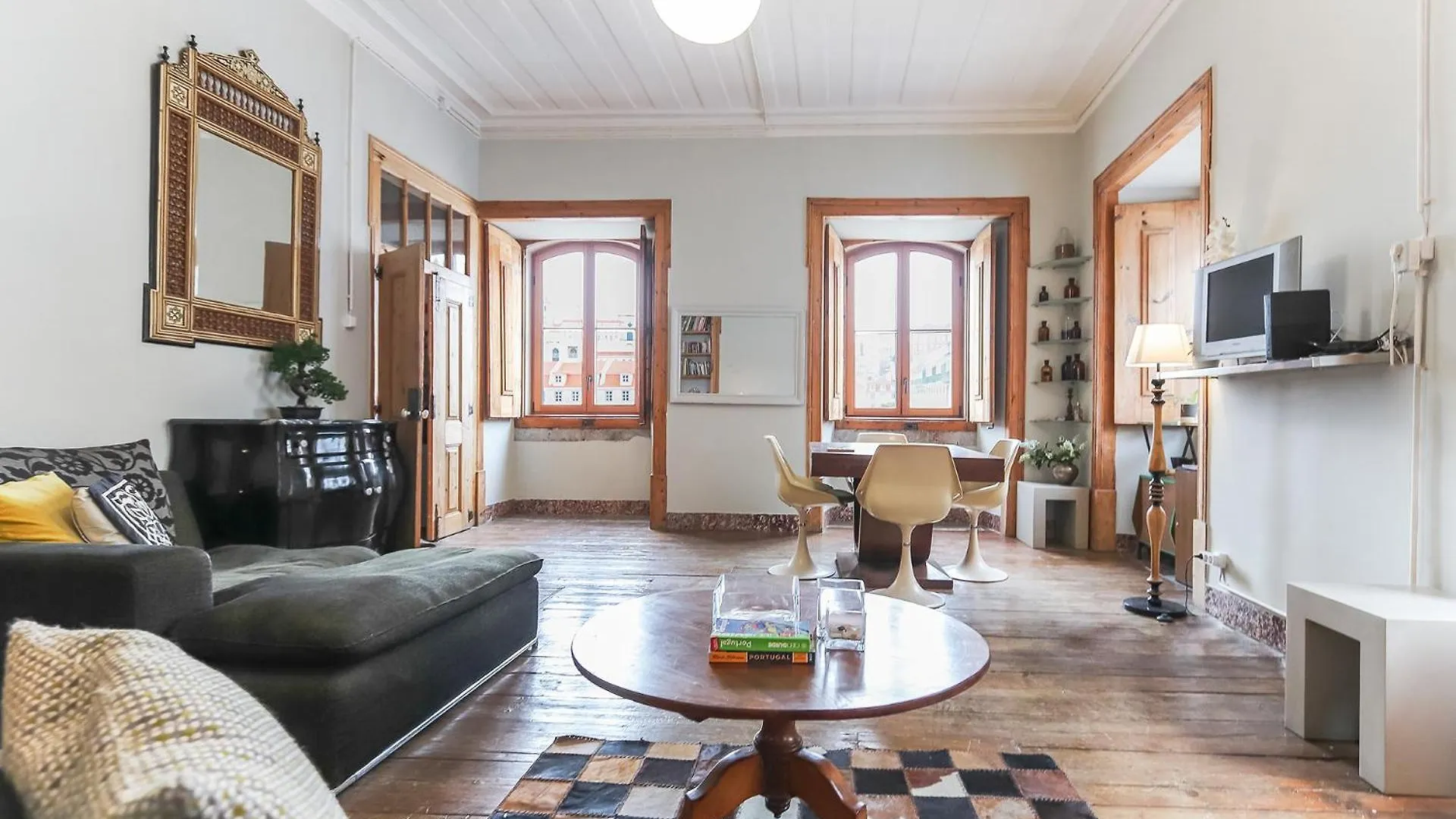Downtown Vintage Suites By Homing Лиссабон Гостевой дом